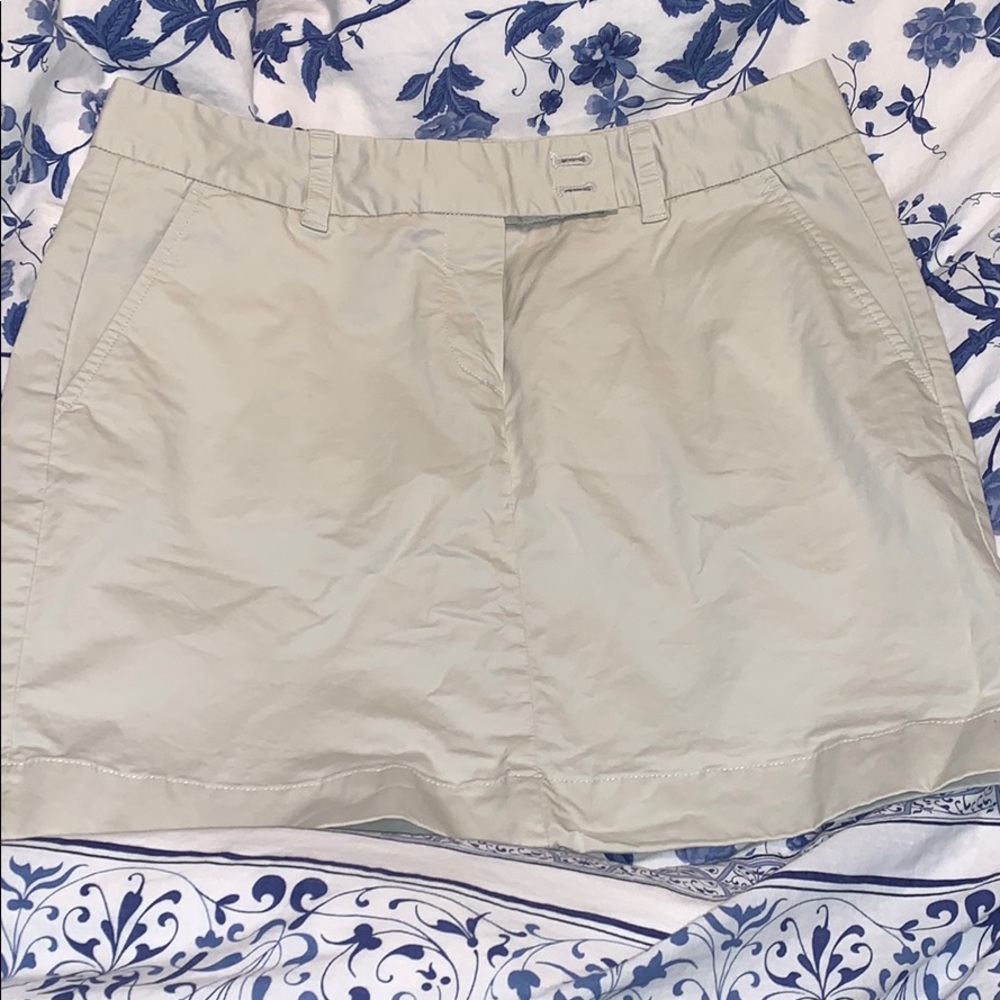 Vineyard Vines mini skirt
